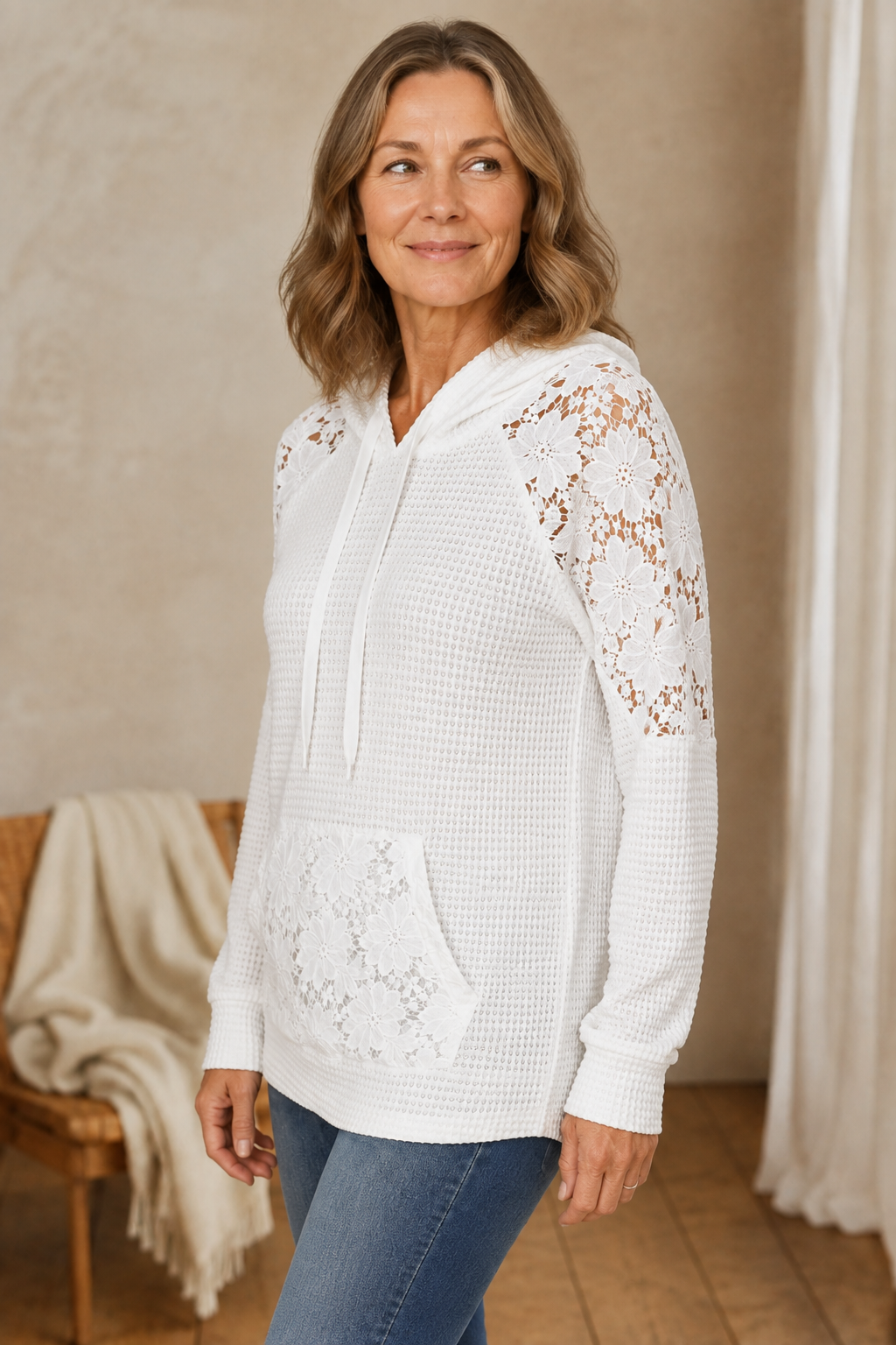 Barbara | Lace Trim Raglan Hoodie - White