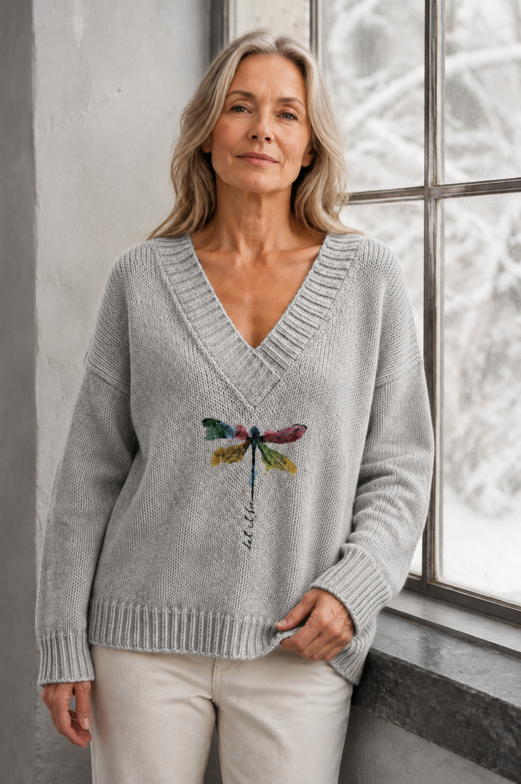 Brooklyn | Dragonfly Print V-Neck Sweater - Gray