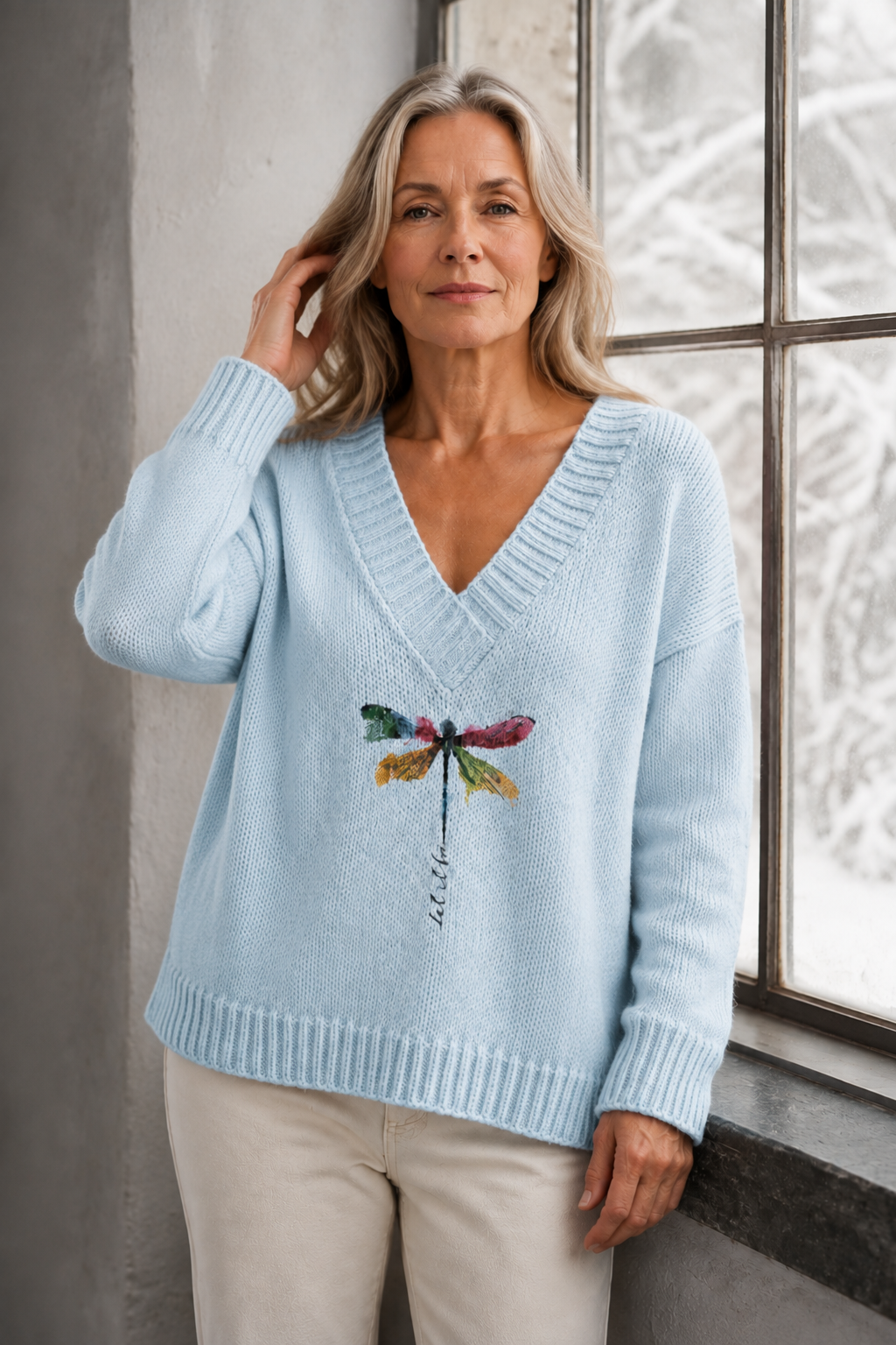 Brooklyn | Dragonfly Print V-Neck Sweater - Light Blue