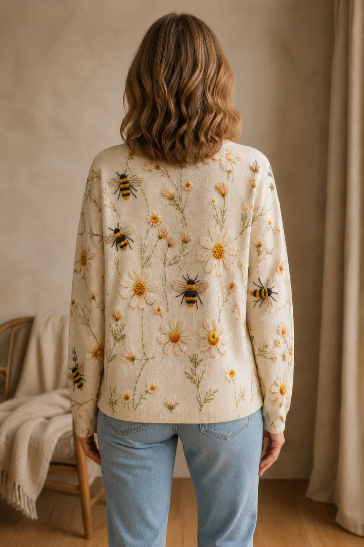 Cheyenne | Bee Print Crew Neck Sweater - Apricot