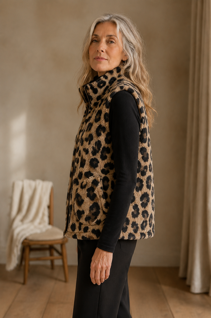 Delvine vest side view