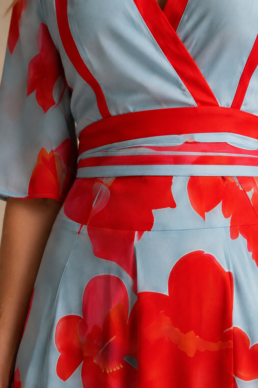 LAURENTIDE generated material close-up — dress 49