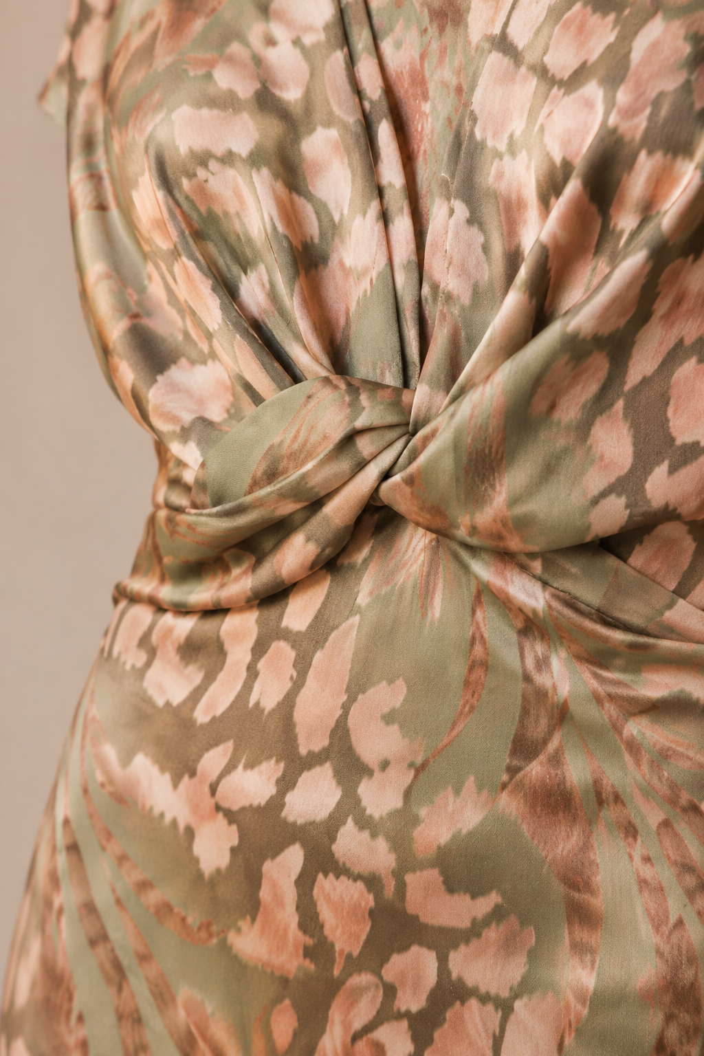 LAURENTIDE generated material close-up — dress 54