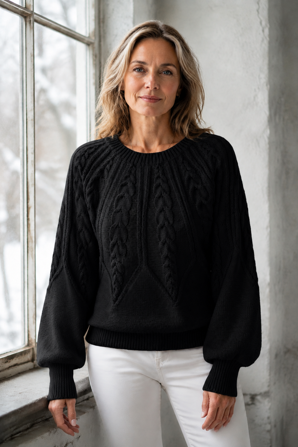 Janet | Chunky Lantern Sleeve Crewneck Sweater - Black