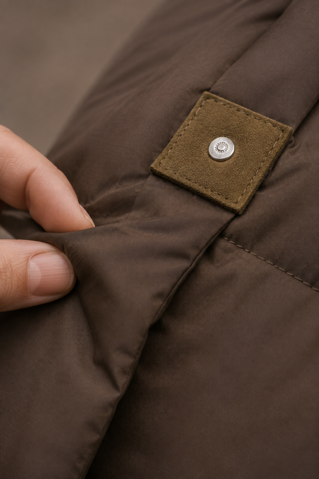 Léonide | Quilted Funnel Neck Parka - fabric close-up