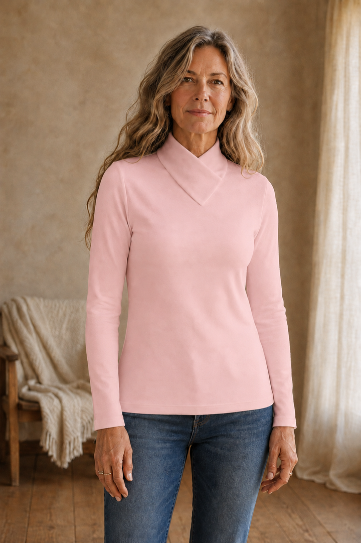 Lucinda | Fine Merino Turtleneck - Pink front hero
