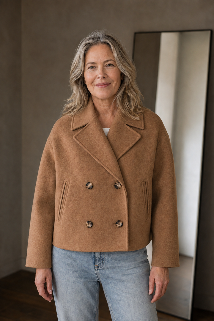 Madeleine | Double-Breasted Short Jacket - Brown