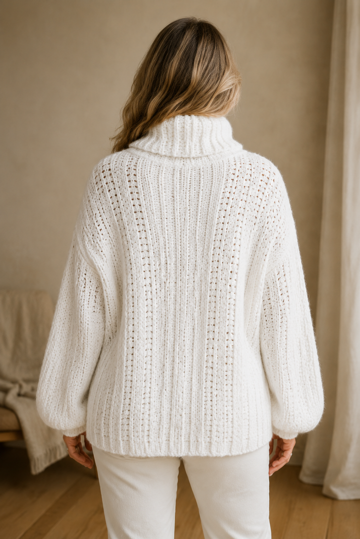 Paulina - Women's Long Sleeve Hoodie Pullover - White