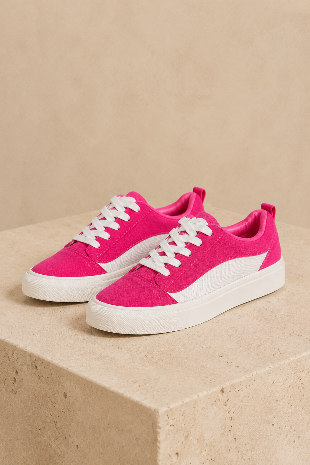 Reagan classic canvas sneakers - product view