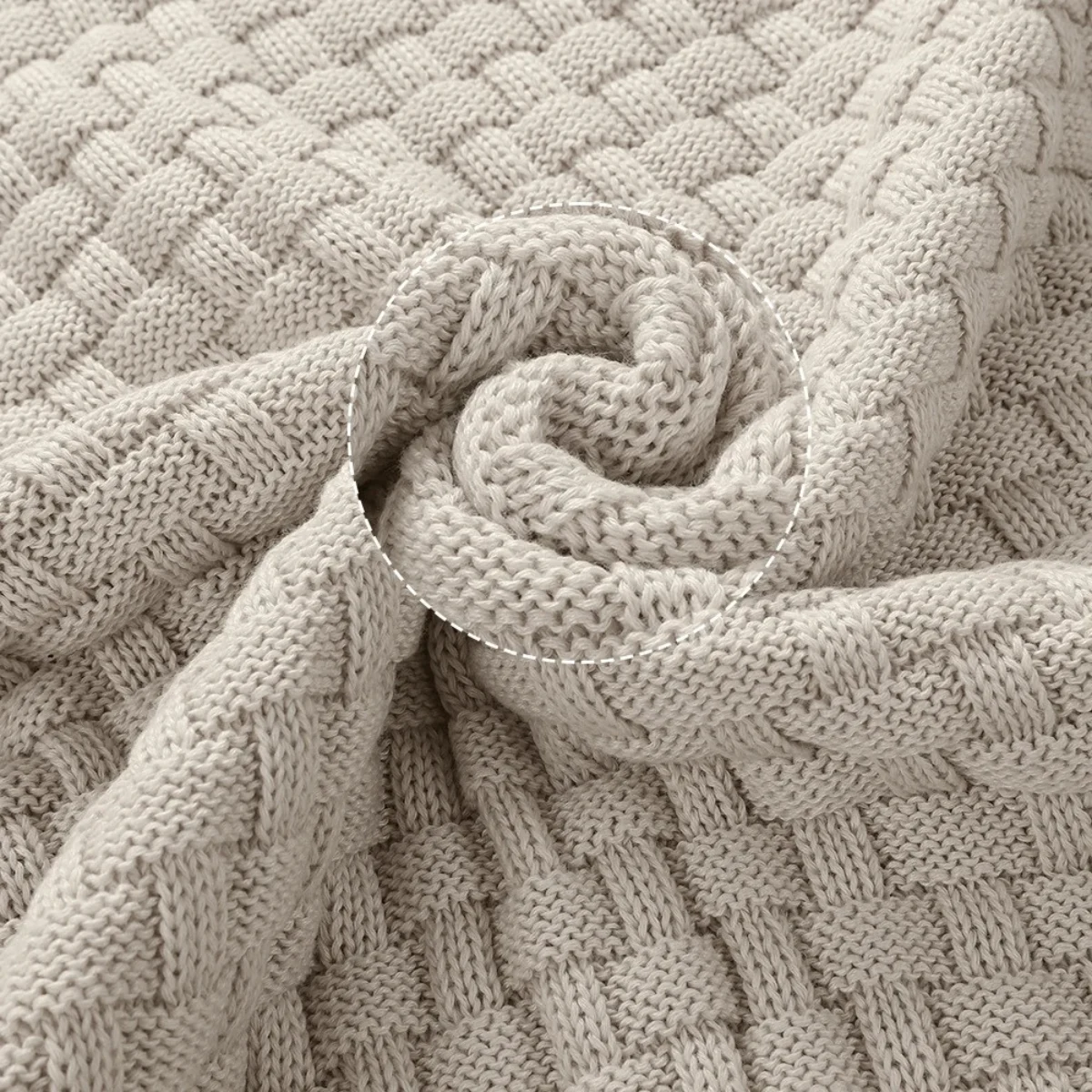 Onil | Buttoned Collar Textured Knit