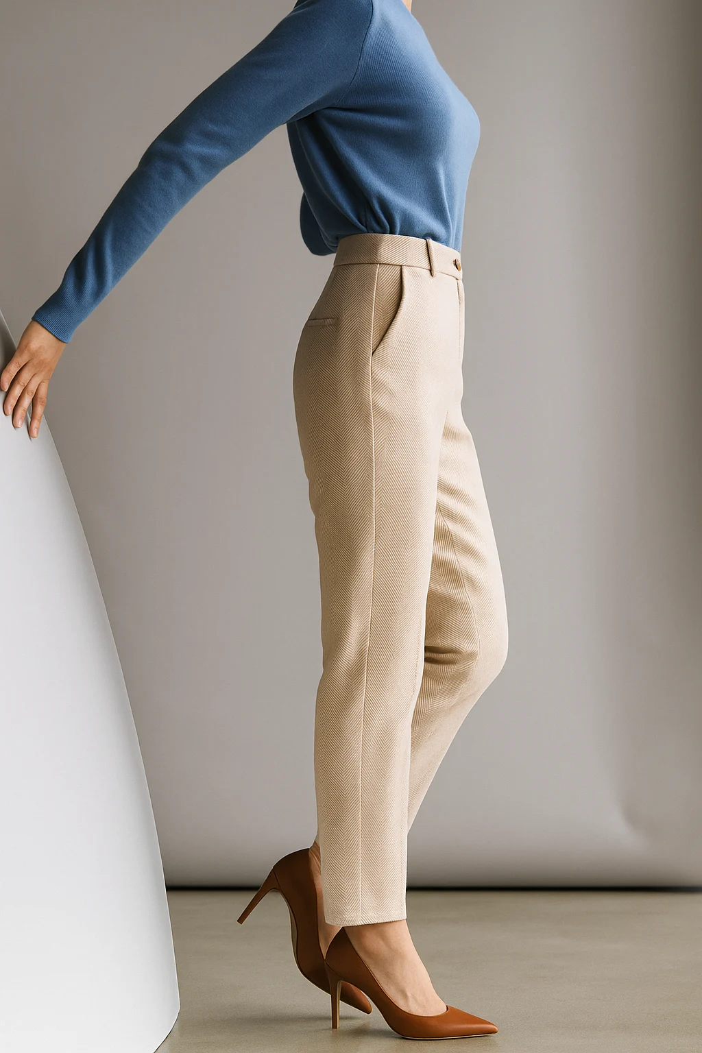 Suzette | 60% Wool Tapered Ankle Trousers