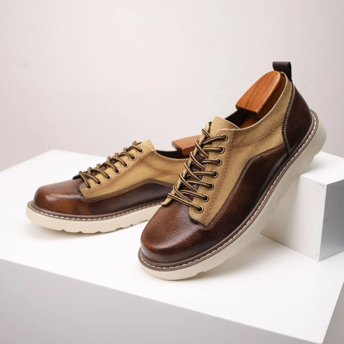 Célestin | Leather Canvas Lace-Up Sneakers