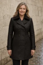 Allesia elegant leather coat closed