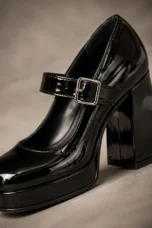 Blair zwarte patent platform Mary Jane – detail zool en hak