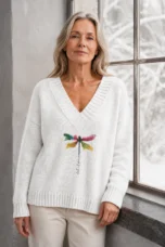 Brooklyn | Dragonfly Print V-Neck Sweater - White
