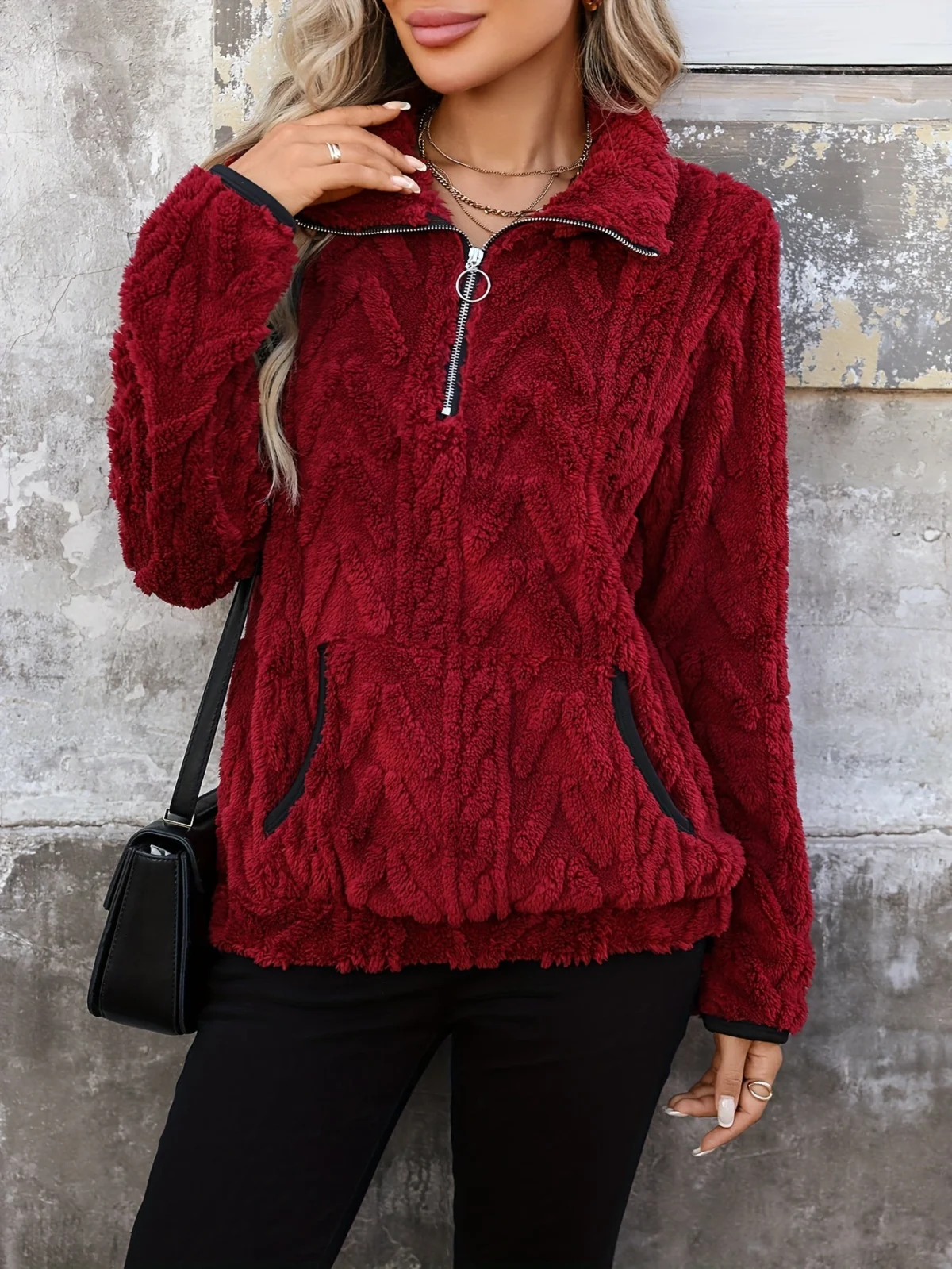 Régine | Textured Quarter Zip Sweatshirt