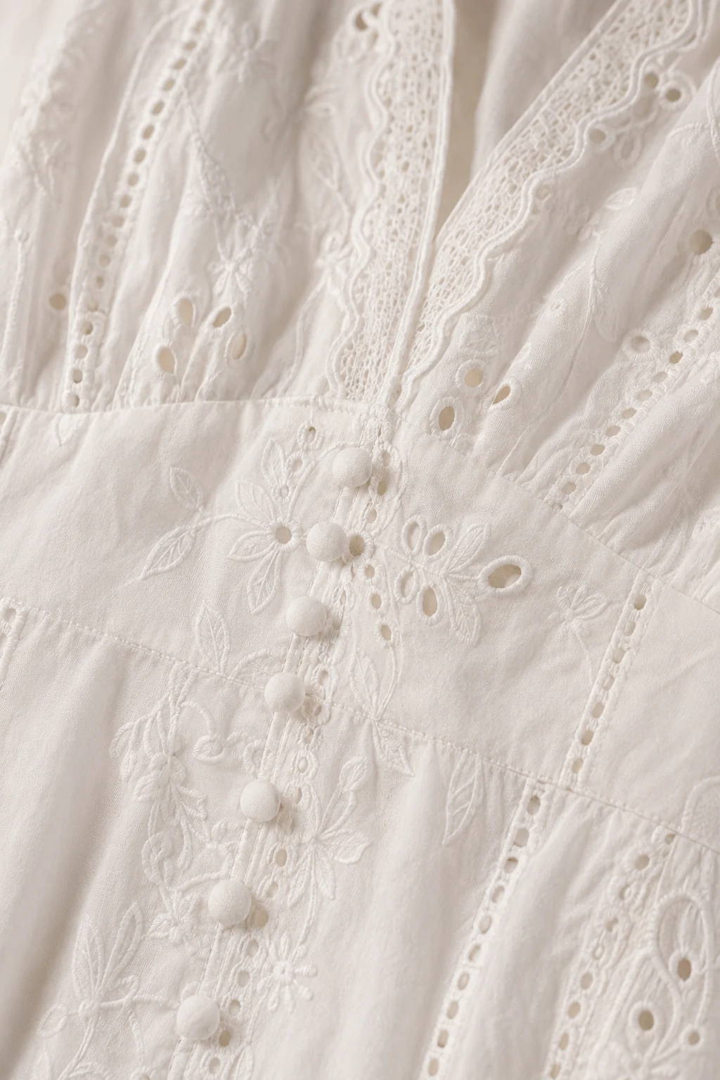 LAURENTIDE generated material close-up — dress 56