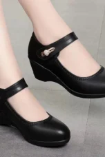 Norma | Grip Sole Mid Heel Pumps