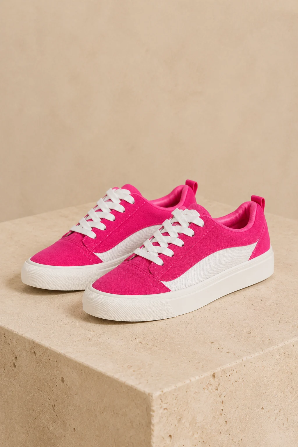 Reagan classic canvas sneakers - product view