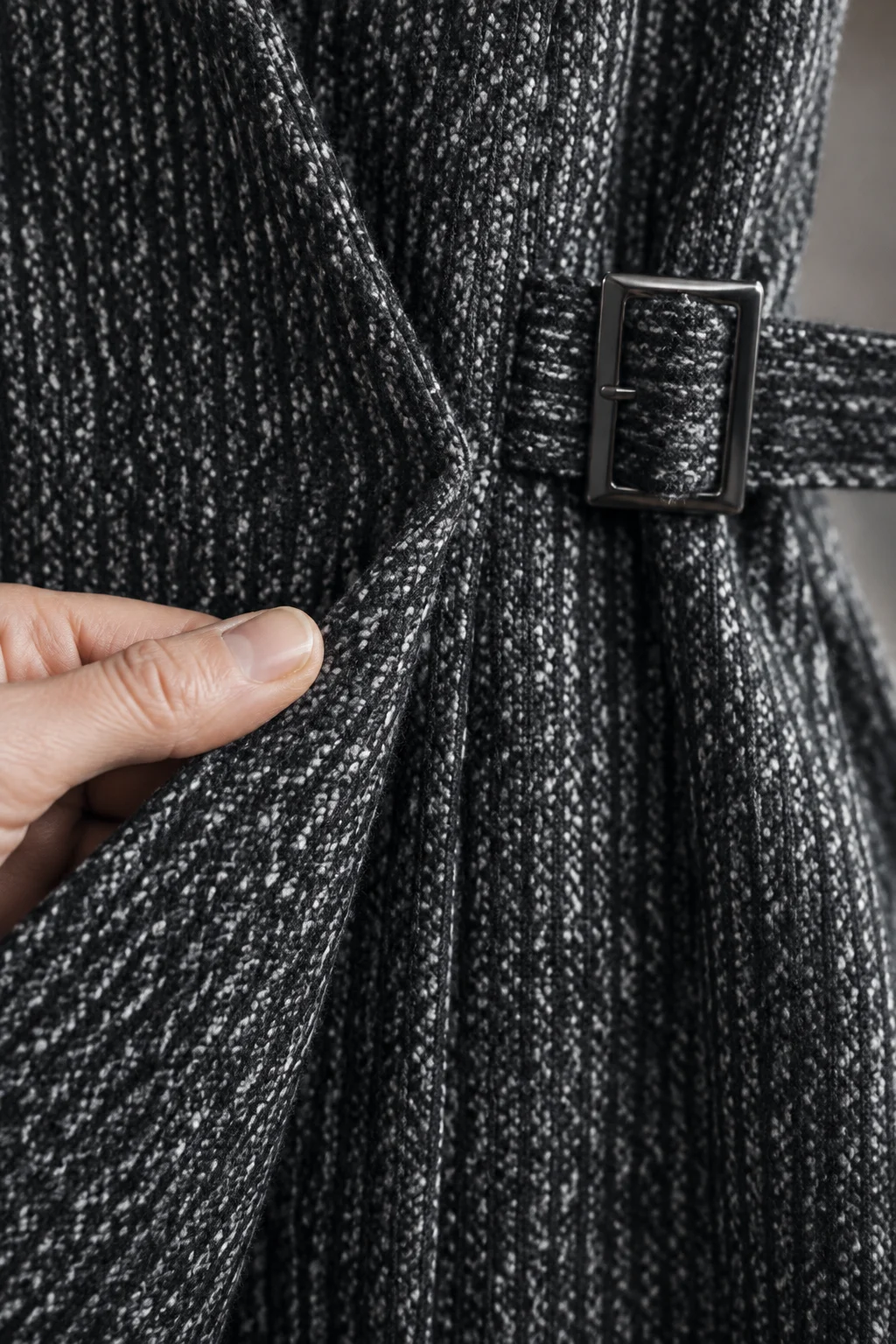 Thérèse | Longline Tweed Wrap Vest - fabric close-up